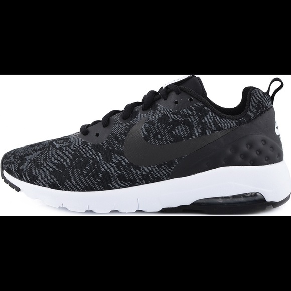 Nike Air Max Motion 2 Zappos Com